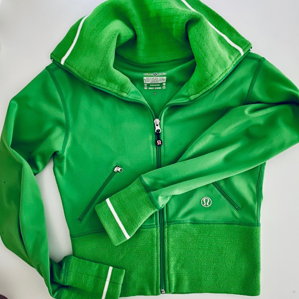 LULULEMON Leisure Jacket
